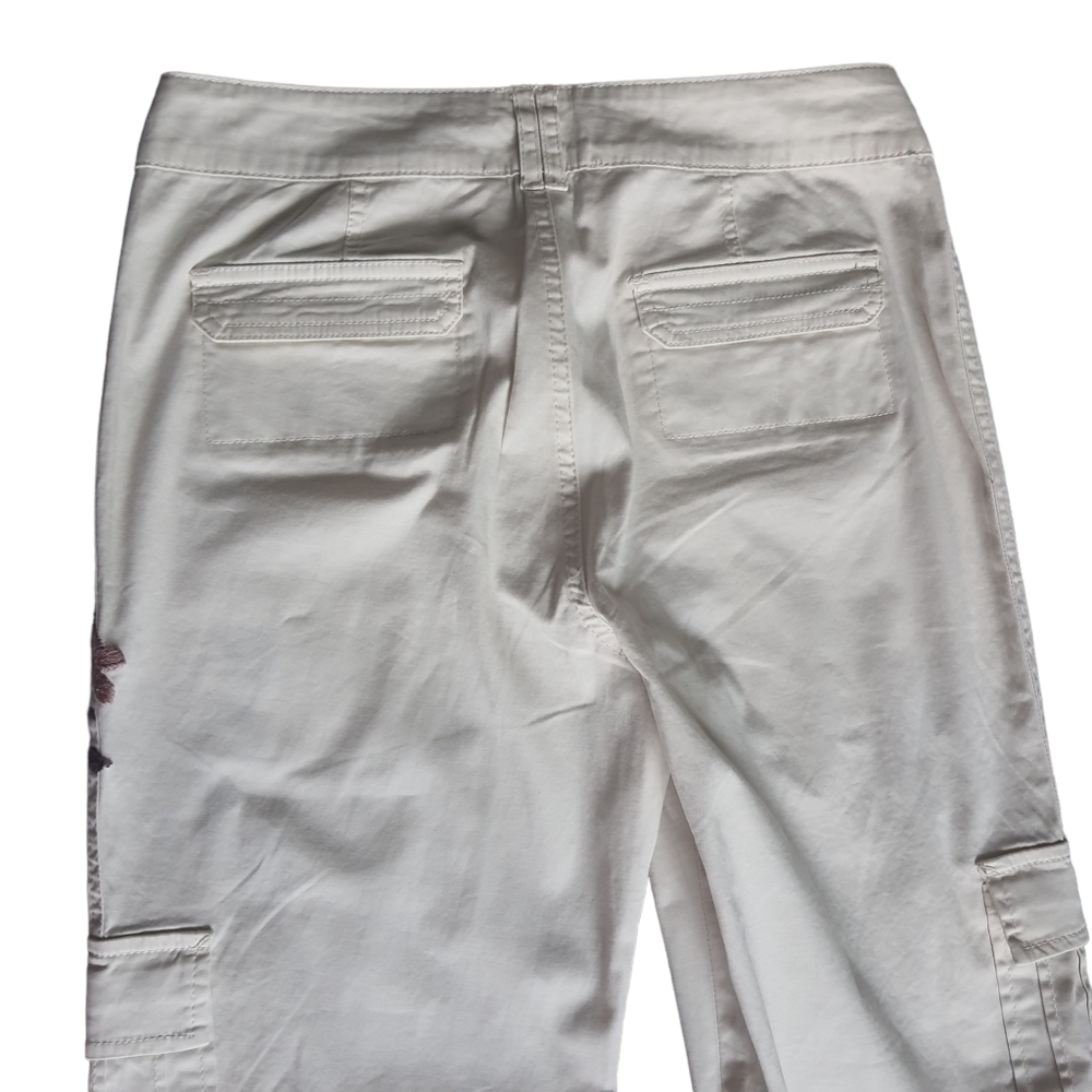 Sundance Embroidered Floral Cargo Pants Womens Size 2 Cream Spring Straight Leg - Picture 6 of 16